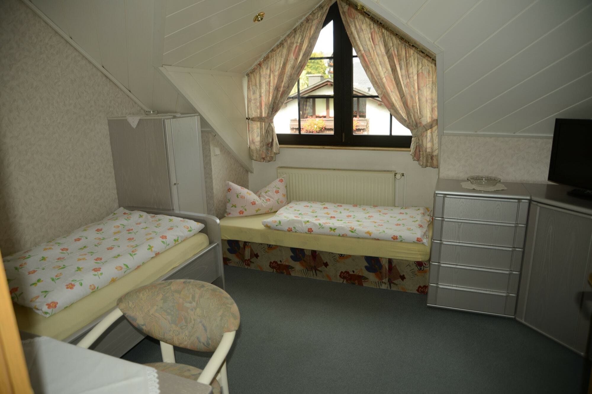 Hotel Leise Garni Schwalefeld Buitenkant foto